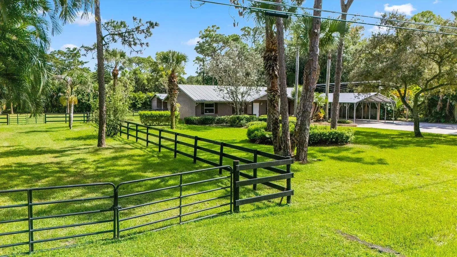 3 bedroom 2 bath Residential for sale at 4692 122ND Drive N, FL 33411