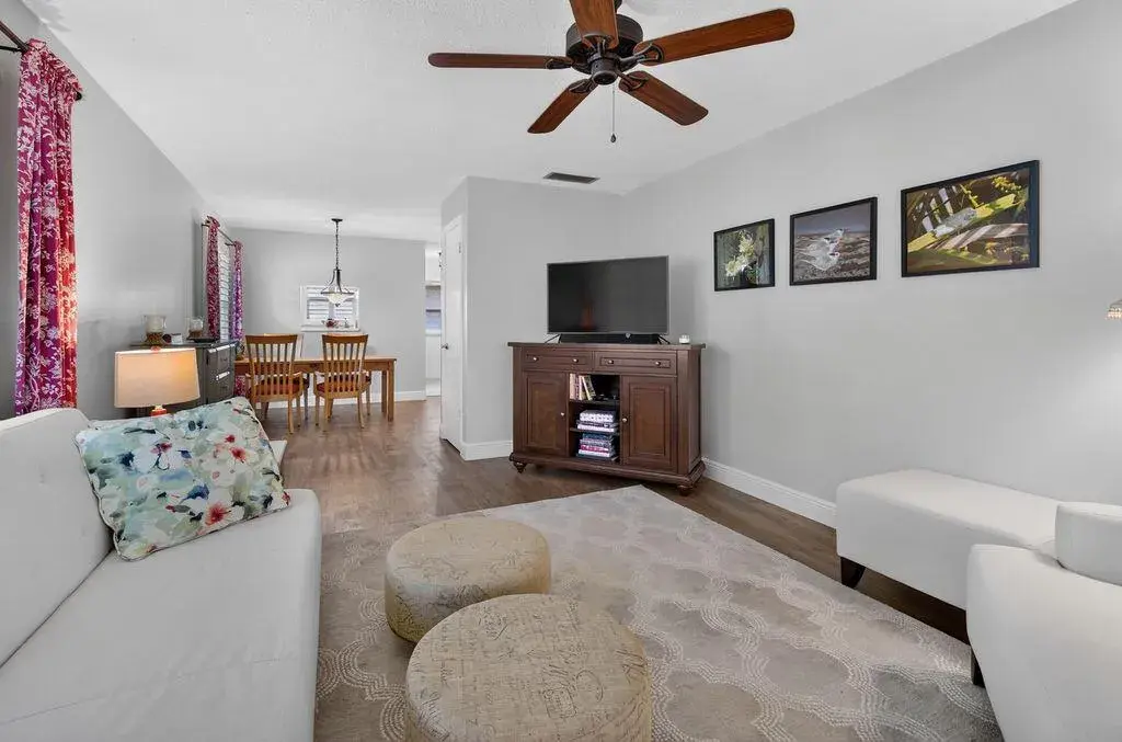 2929 SE OCEAN Boulevard # 6, Stuart FL 34996