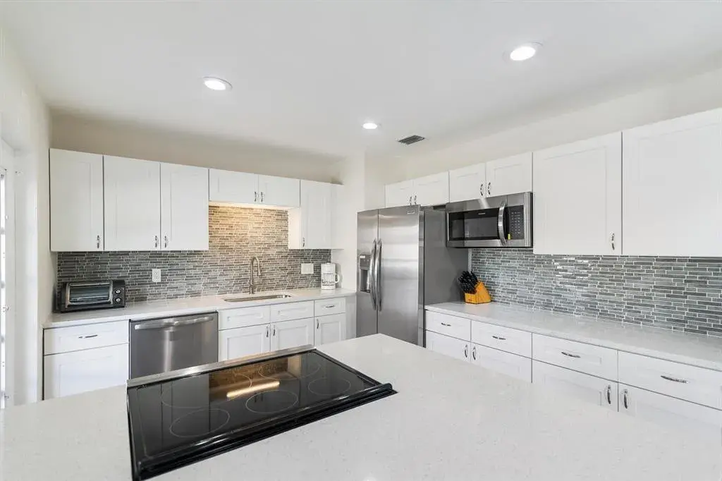 2501 NE 12TH Street, Pompano Beach FL 33062