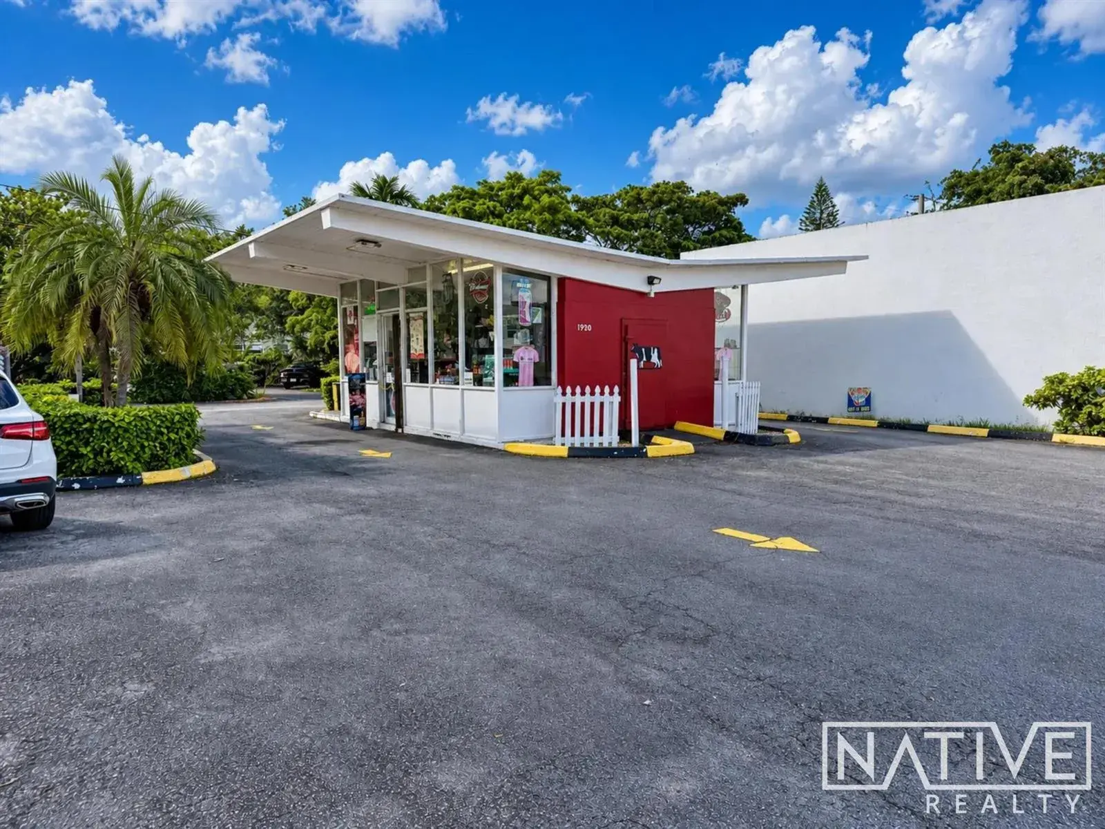 Commercial Sale for sale at 1920 NE 123rd Street, North Miami FL 33181