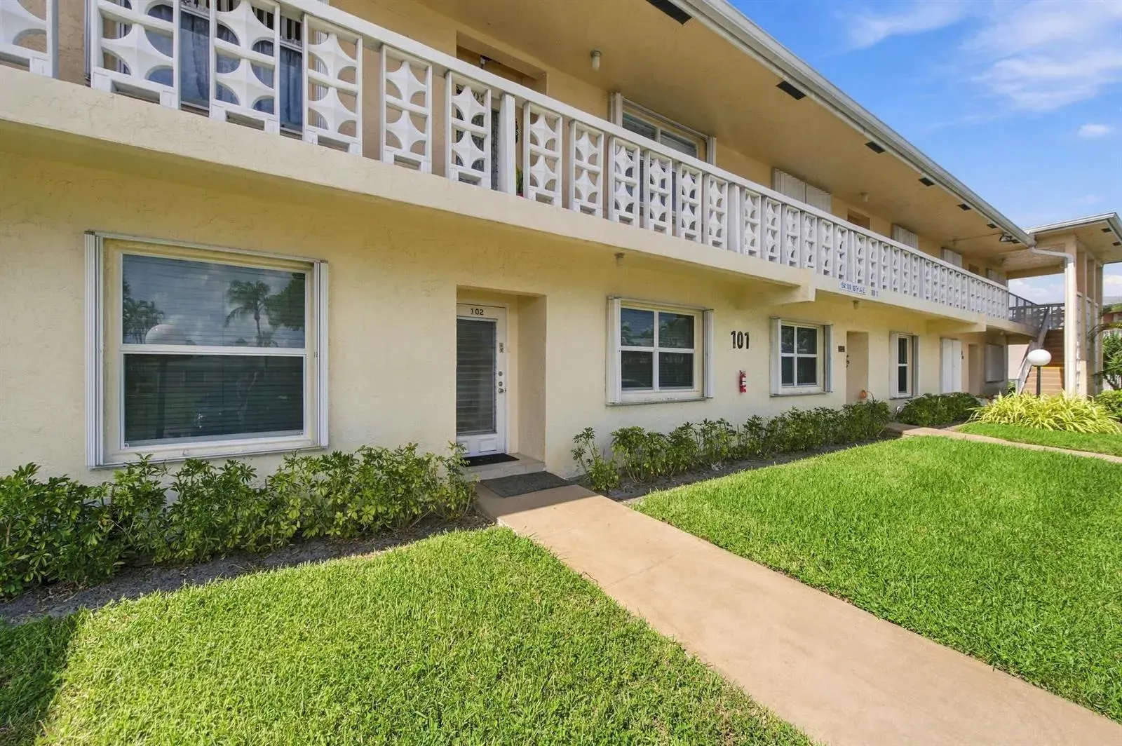 2 bedroom 2 bath Residential for sale at 1541 NW 18TH # 102, Delray Beach FL 33445
