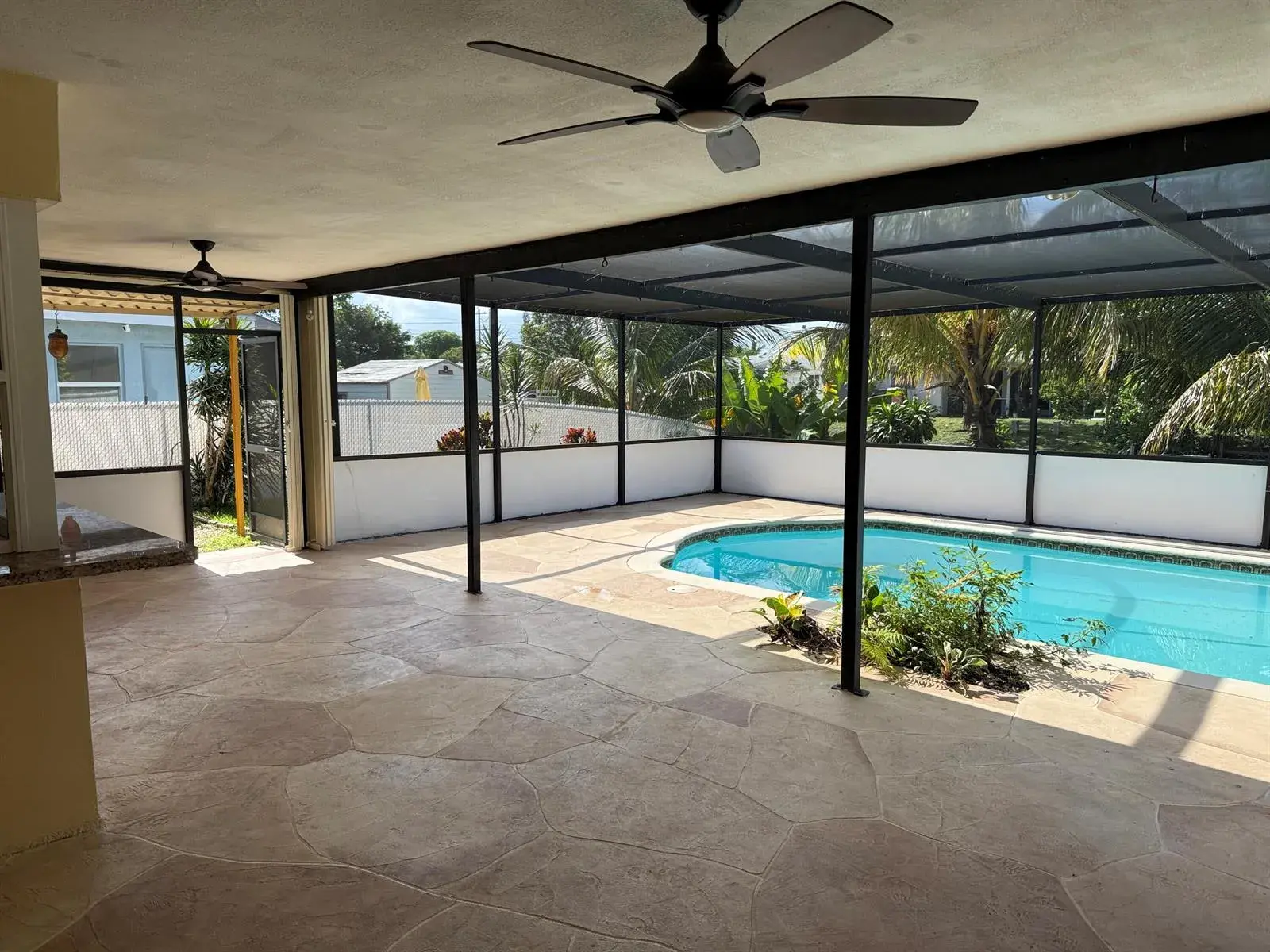3 bedroom 2 bath for sale at 6957 NW 9TH Court, Margate FL 33063