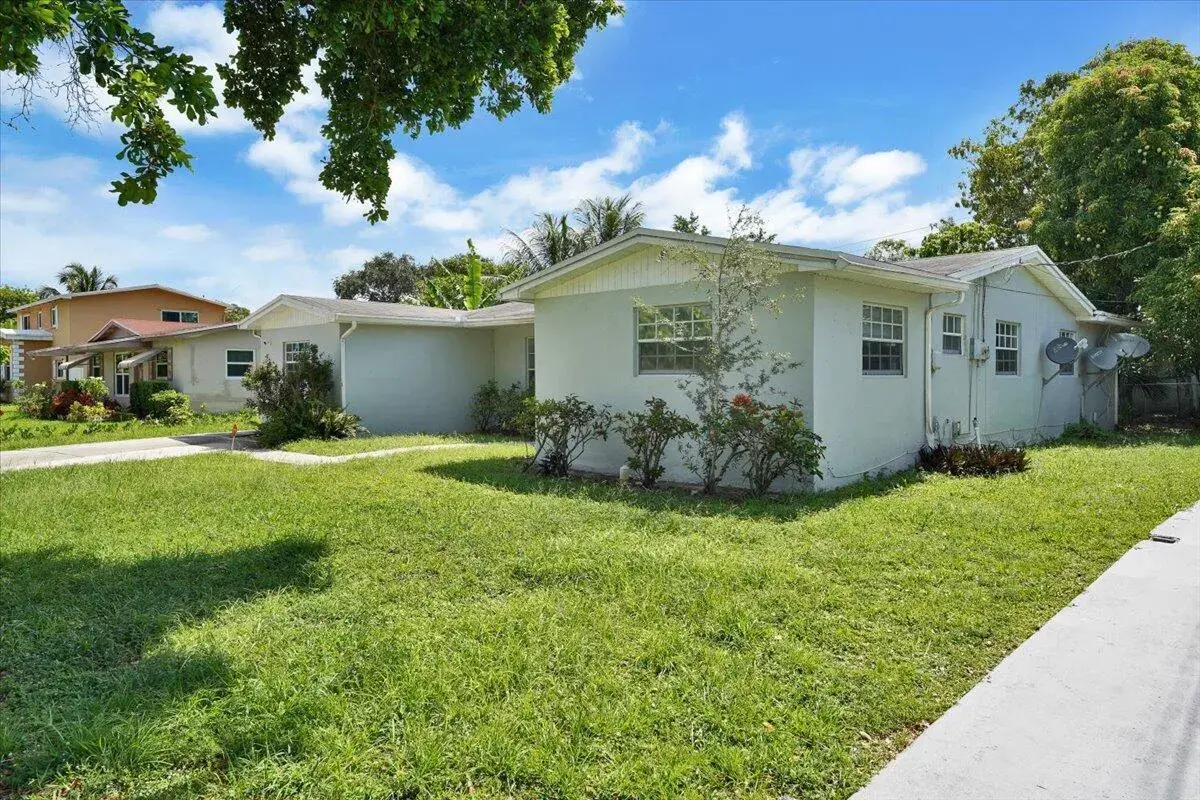 3982 NW 39TH Avenue, Lauderdale Lakes FL 33309