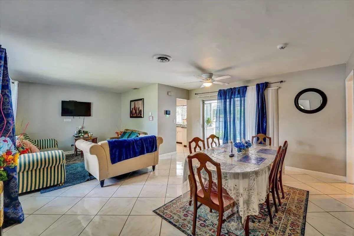 3982 NW 39TH Avenue, Lauderdale Lakes FL 33309