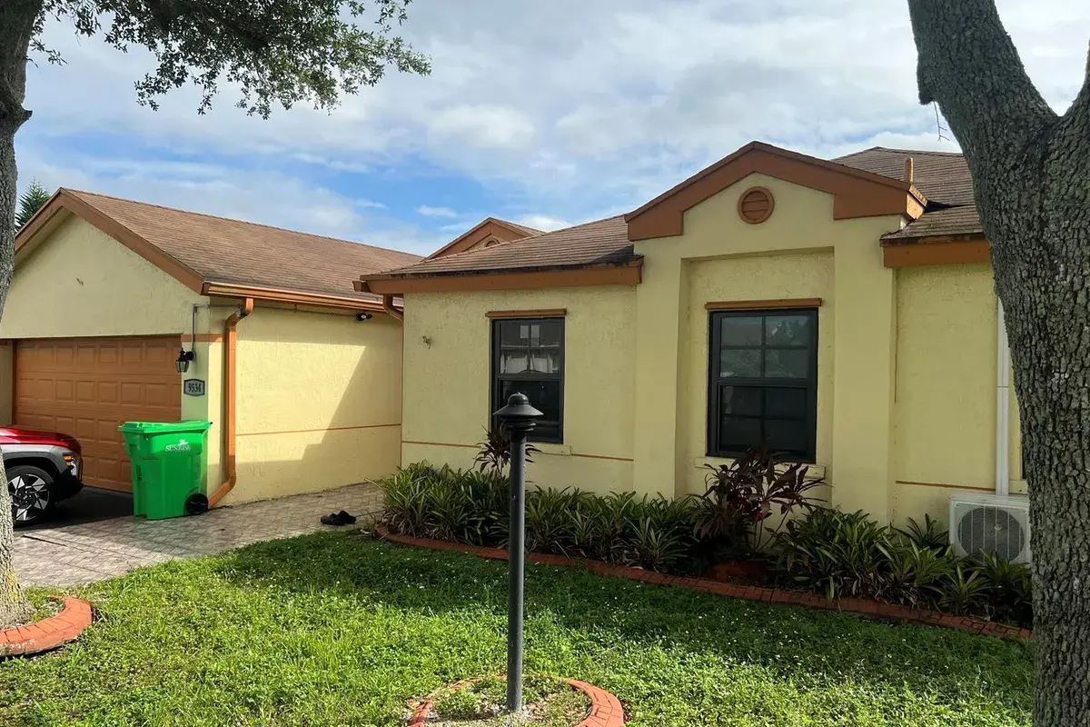 9534 NW 52ND Manor, Sunrise FL 33351