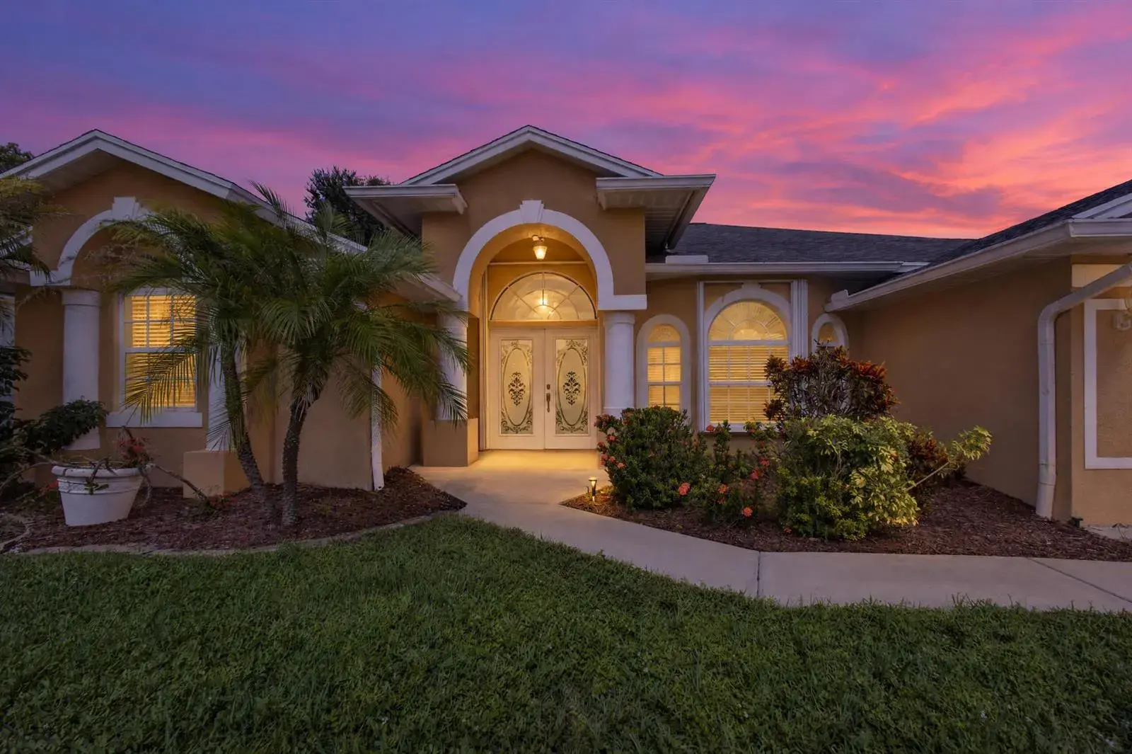 4 bedroom 3 bath Residential for sale at 2914 SW Boxwood Circle, Port St. Lucie FL 34953
