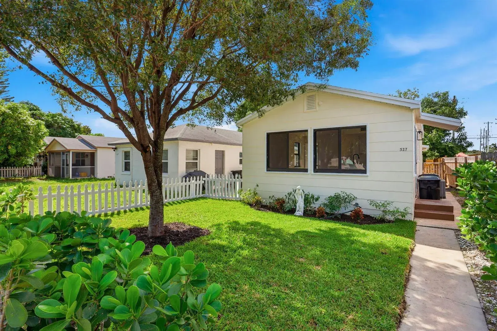 327 N H Street, FL 33460