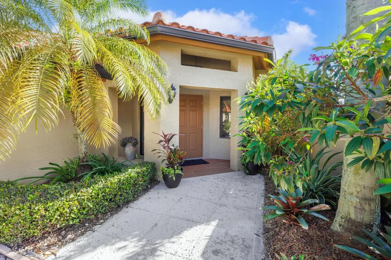 2729 SW Mariposa Circle, Palm City FL 34990