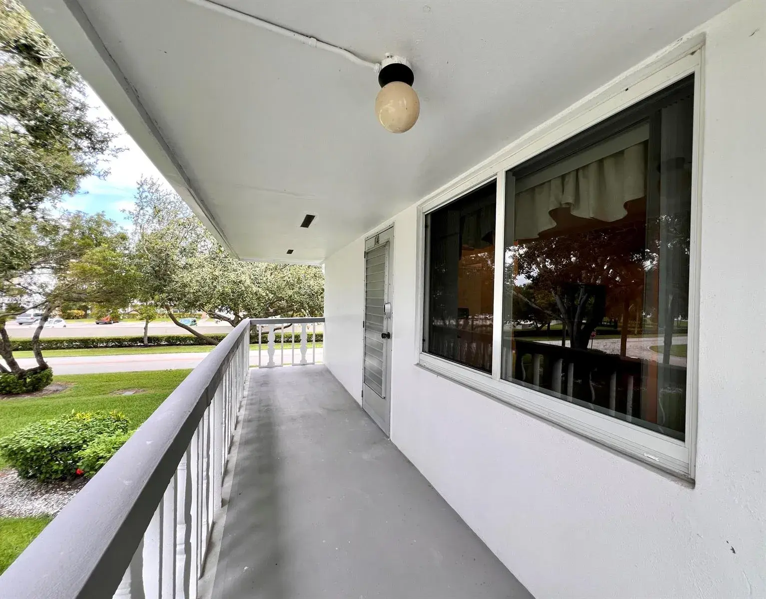 2 bedroom 1 bath Residential for sale at 14 BEDFORD A # 14, West Palm Beach FL 33417