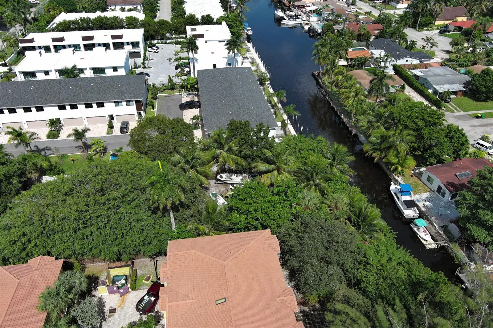 1 bedroom 1 bath Residential for sale at 4696 SW 32ND Avenue, Dania Beach FL 33312