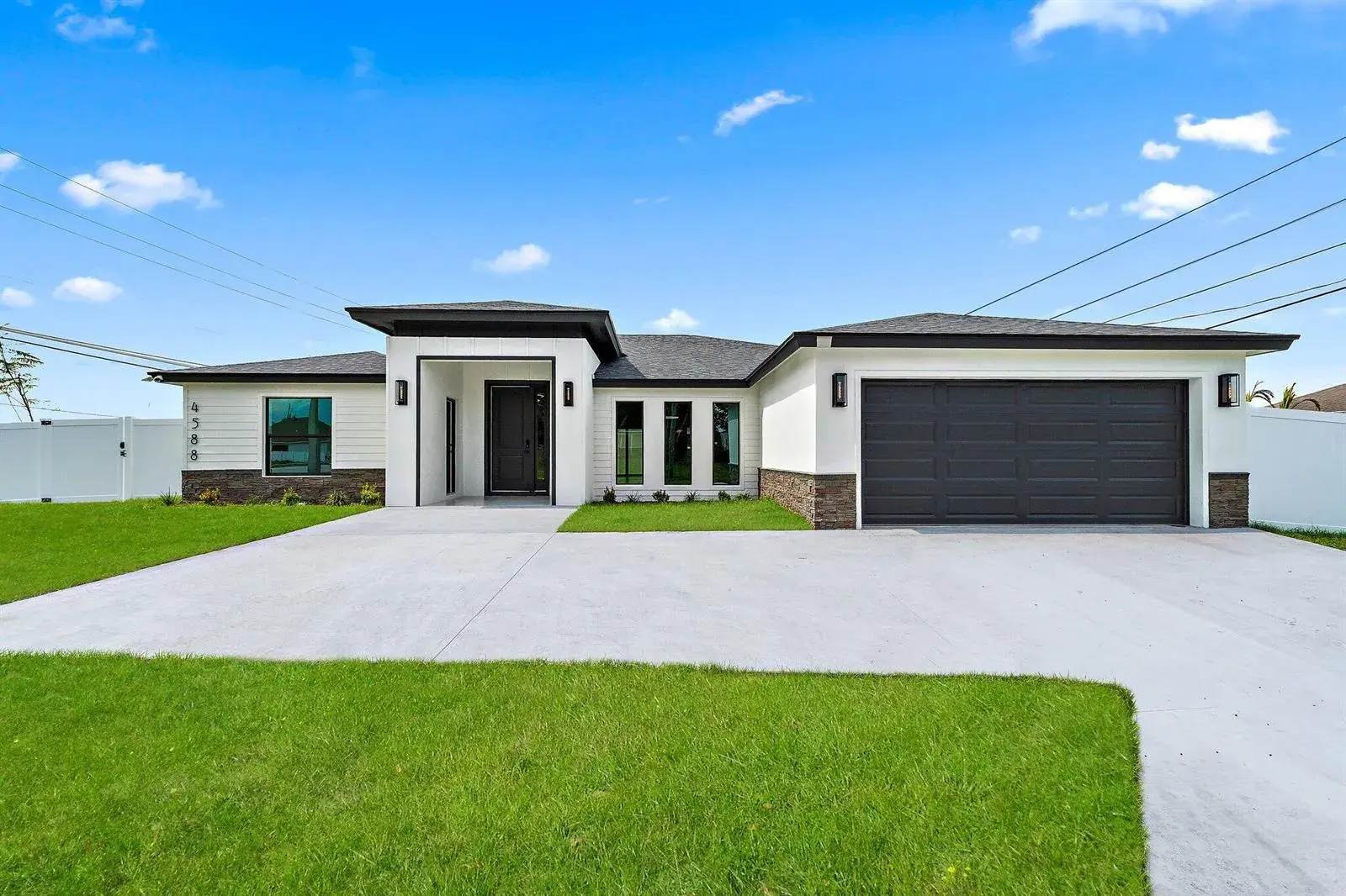 4588 SW ATHENA Drive, Port St. Lucie FL 34953