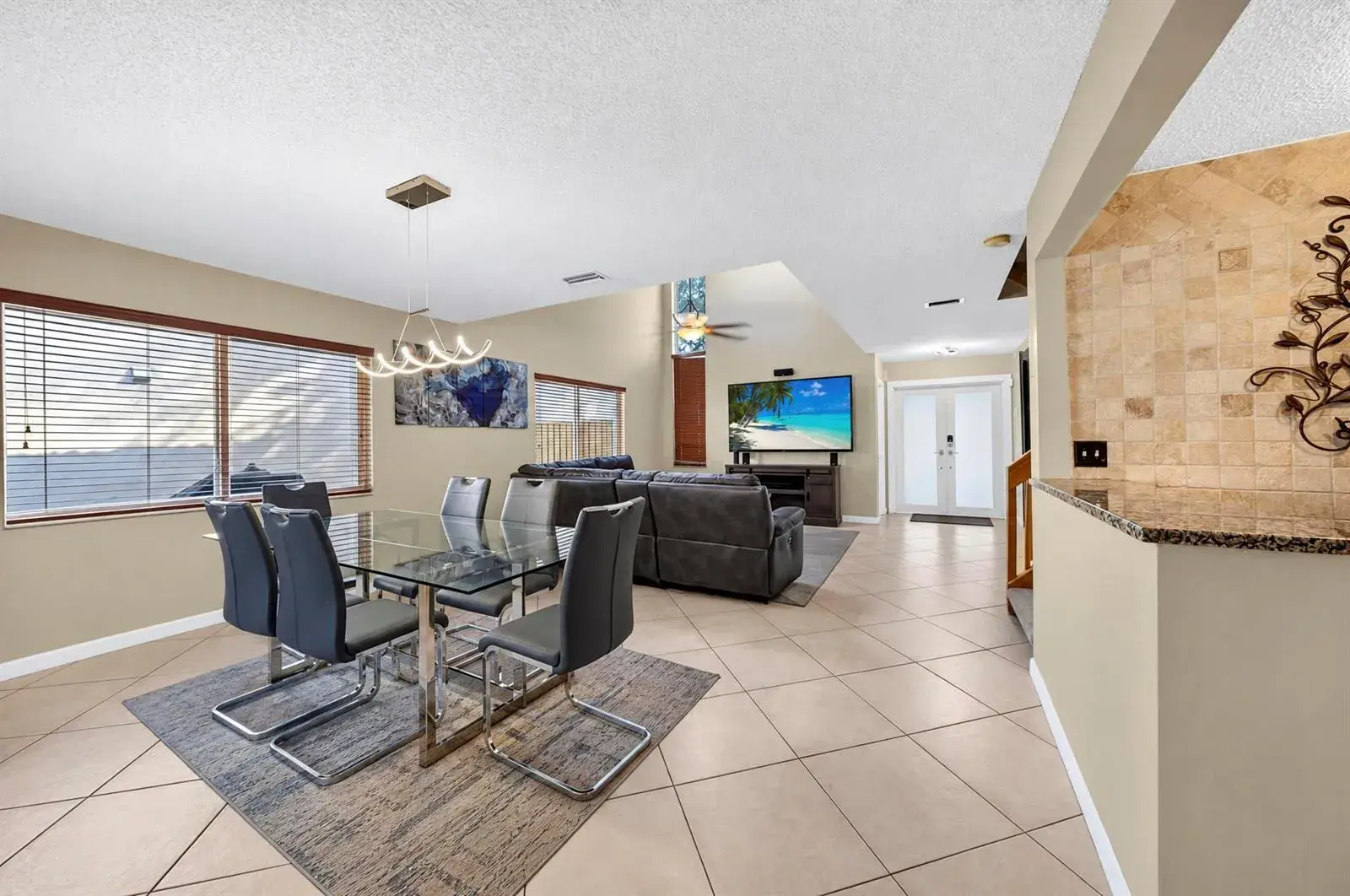 9871 NW 5TH Place, Plantation FL 33324