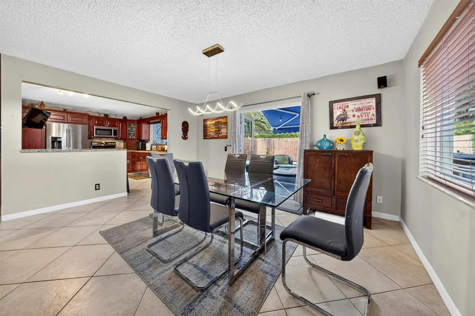 9871 NW 5TH Place, Plantation FL 33324