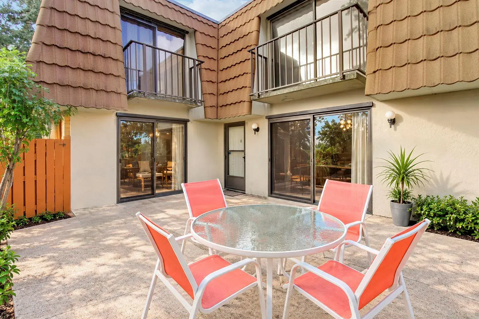 231 CHARTER Way, West Palm Beach FL 33407