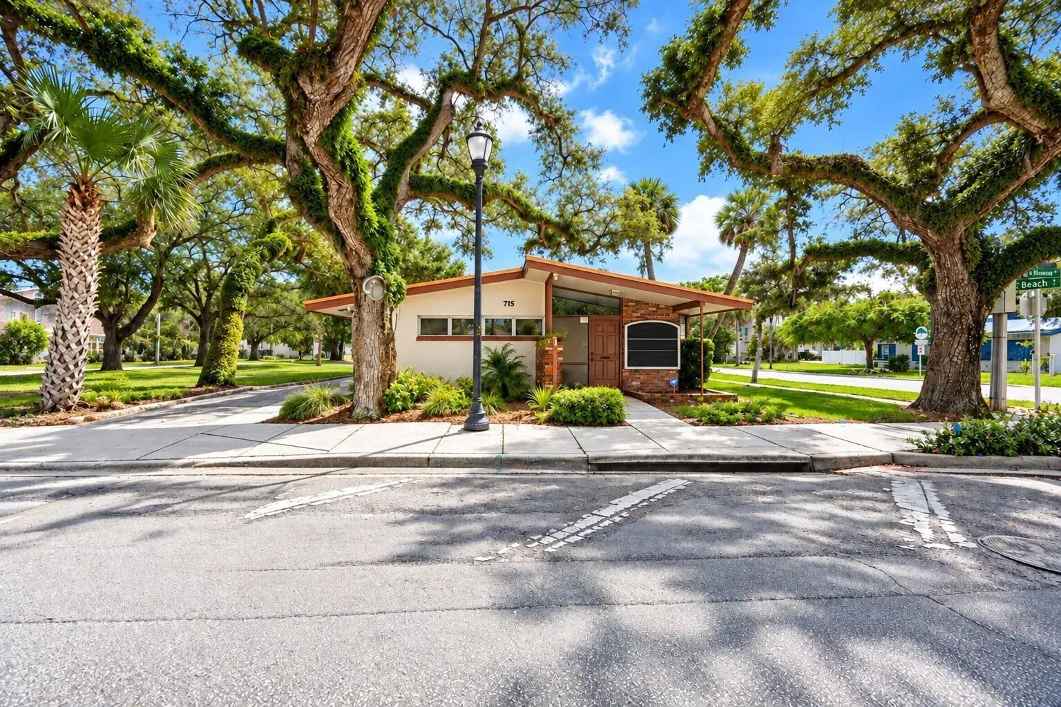 Commercial Sale for sale at 715 Delaware Avenue, Fort Pierce FL 34950