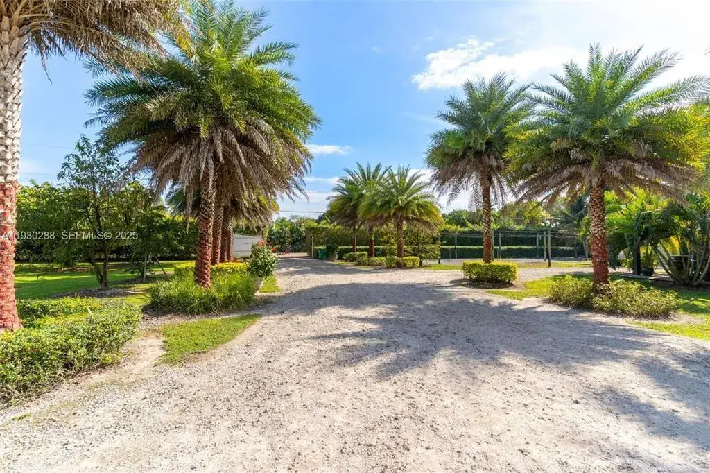16020 SW 208TH Avenue, Miami FL 33187