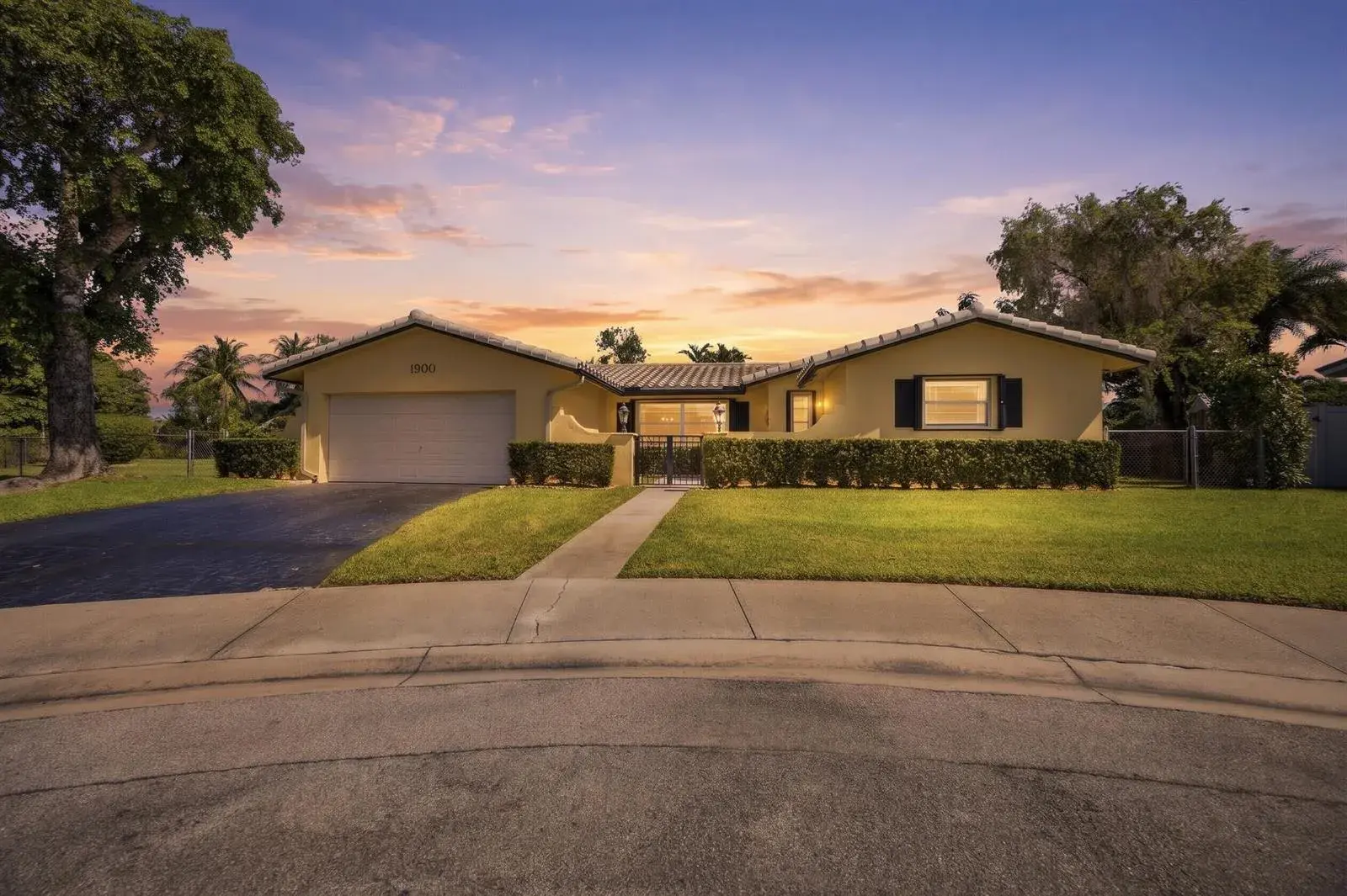 1900 NW 43RD Street, Oakland Park FL 33309