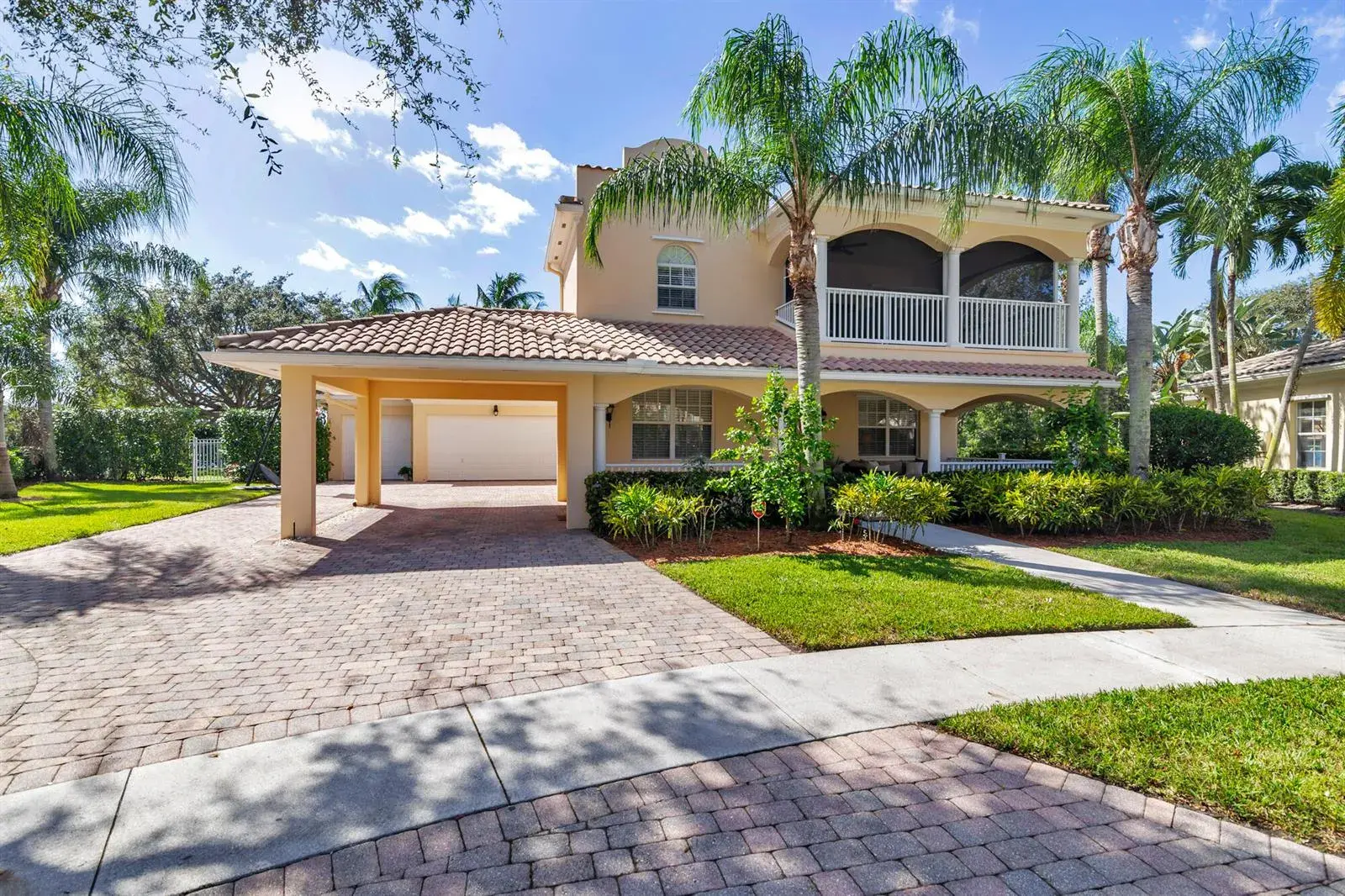 5 bedroom 4 bath Residential for sale at 8408 Arima Lane, Wellington FL 33414
