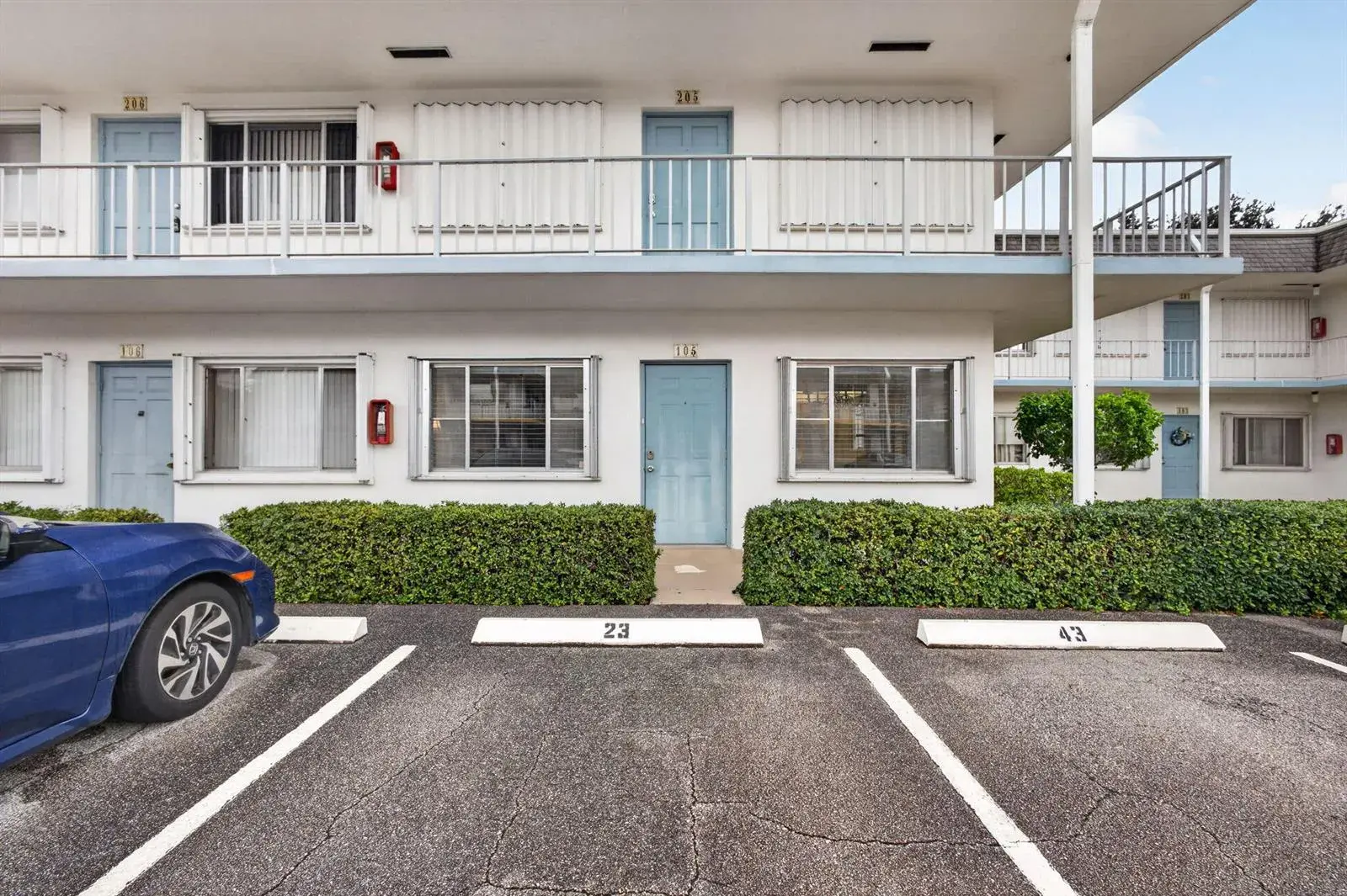 3280 Lake Osborne Drive # 105, FL 33461