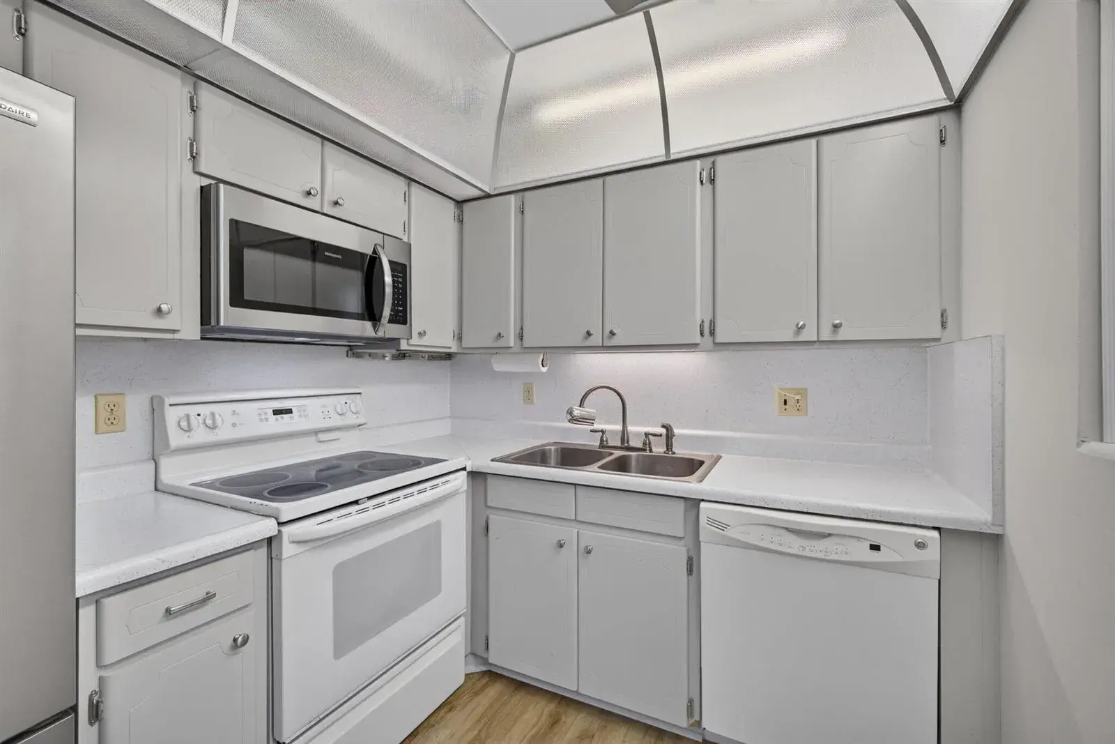 3280 Lake Osborne Drive # 105, FL 33461