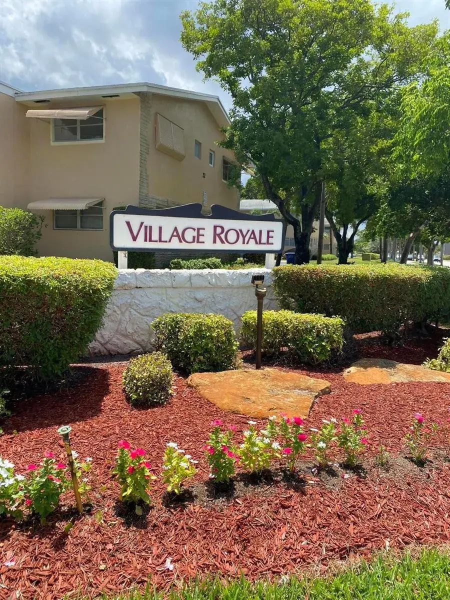 2 bedroom 2 bath Residential for sale at 2101 NE 1ST Court # 206, Boynton Beach FL 33435