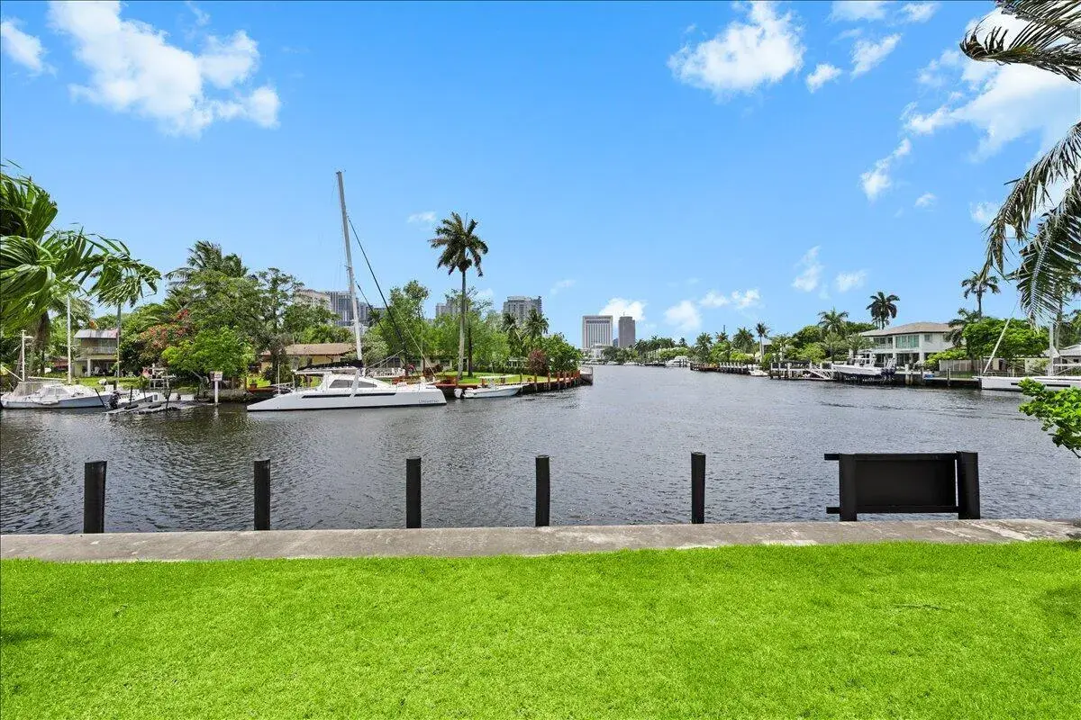 522 SW 9TH Terrace, Fort Lauderdale FL 33312
