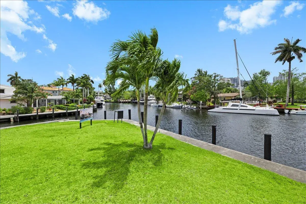 522 SW 9TH Terrace, Fort Lauderdale FL 33312