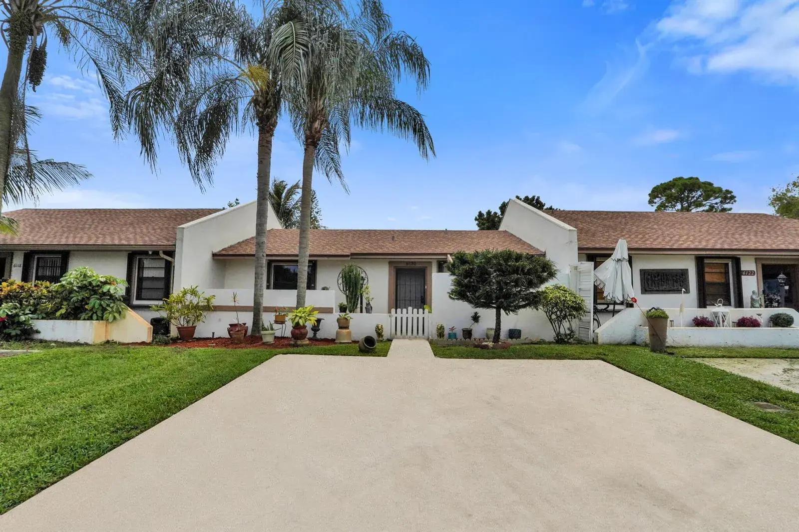 6120 FAIRFIELD Circle, FL 33463