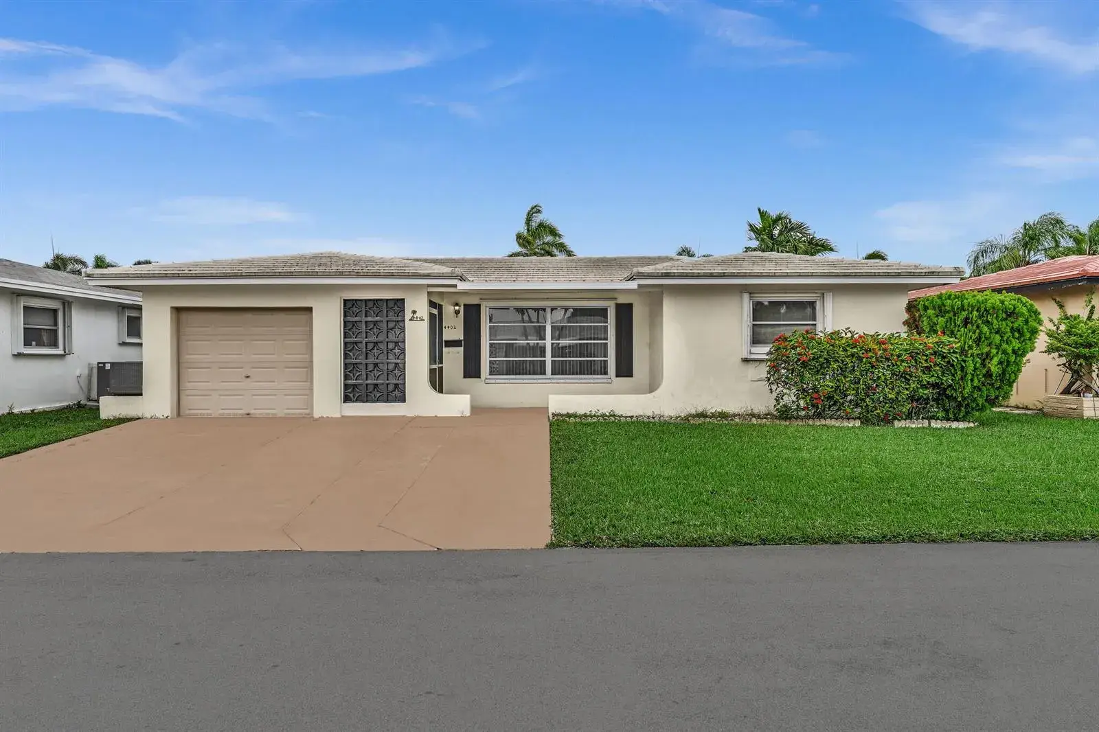 3 bedroom 2 bath Residential for sale at 4402 NW 43rd Terrace, Tamarac FL 33319