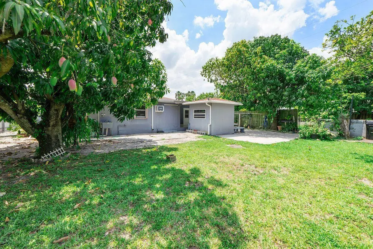 1302 SW 22ND Avenue, Fort Lauderdale FL 33312