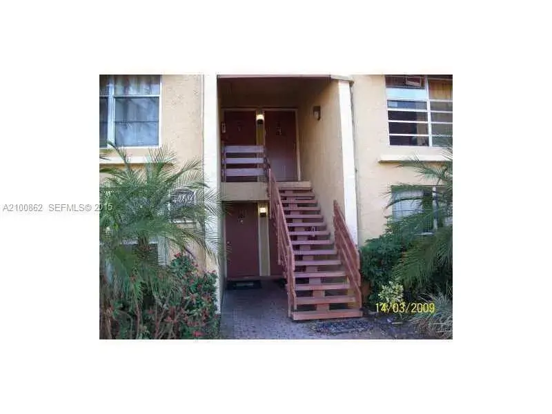 3 bedroom 2 bath Residential for sale at 4403 TREEHOUSE Lane # D, Tamarac FL 33319