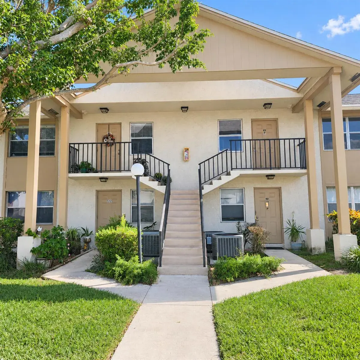 2 bedroom 2 bath Residential for sale at 3161 SE ASTER Lane # 1206, Stuart FL 34994