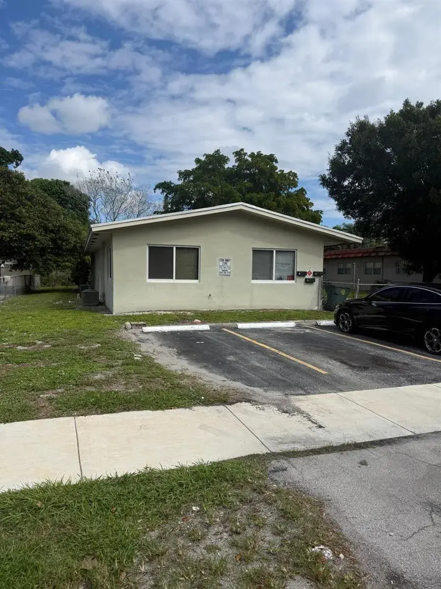 Residential Income for sale at 219 NW 40th Court # 3, Oakland Park FL 33309