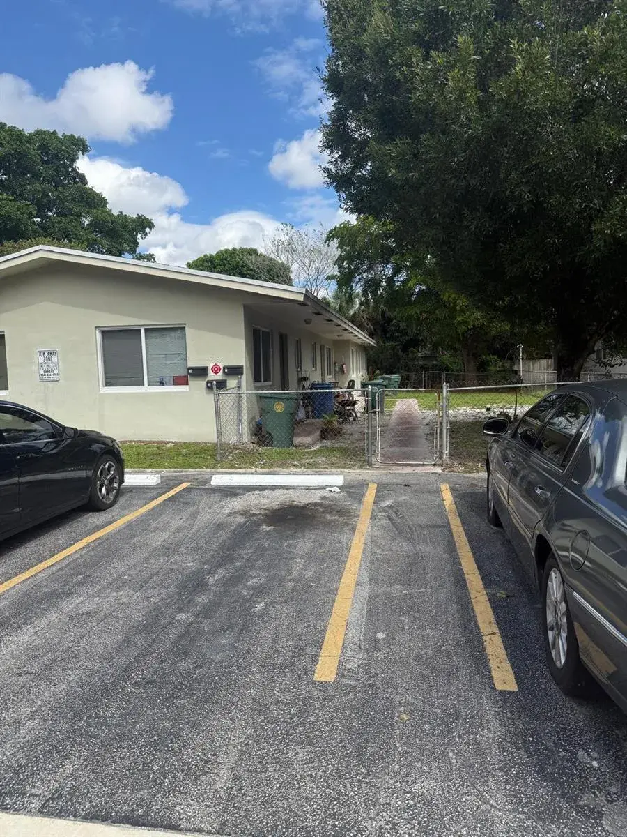 219 NW 40th Court # 3, Oakland Park FL 33309