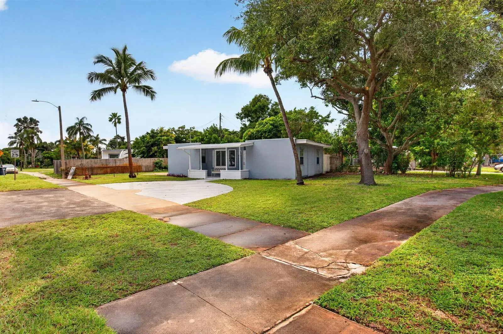 3 bedroom 2 bath Residential for sale at 298 Jeffery Street, Boca Raton FL 33487
