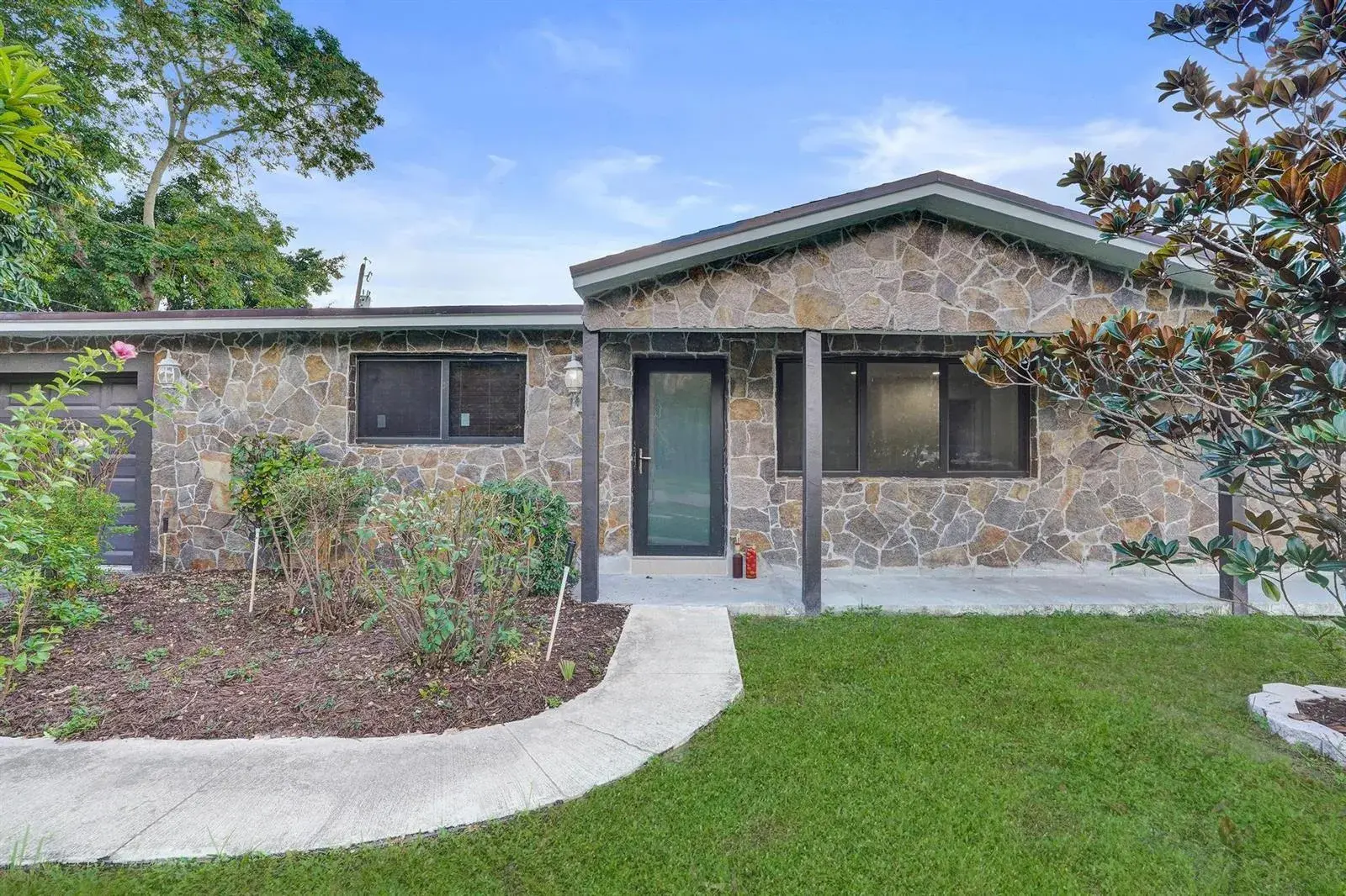 6 bedroom 2 bath Residential for sale at 393 CYPRESS Avenue, West Palm Beach FL 33415