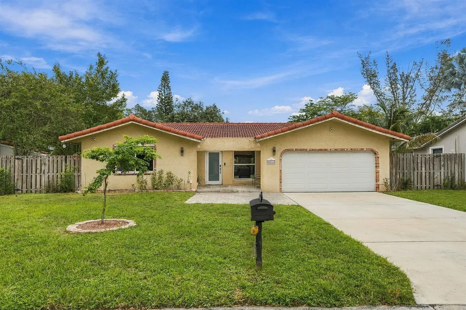 3 bedroom 2 bath Residential for sale at 9041 NW 27TH Place, Coral Springs FL 33065