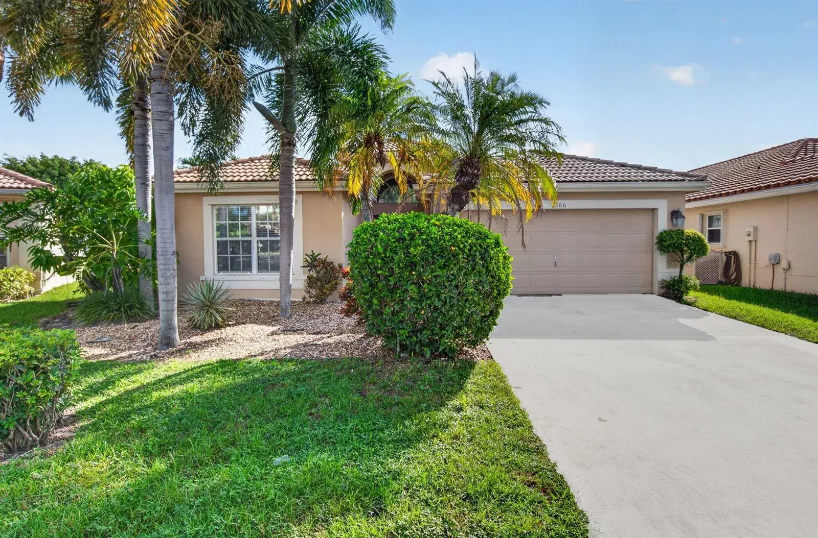 3 bedroom 2 bath for sale at 8186 White Rock Circle, Boynton Beach FL 33436