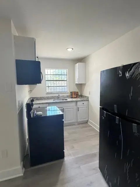 1052 NW 4TH Street # 2, Miami FL 33128