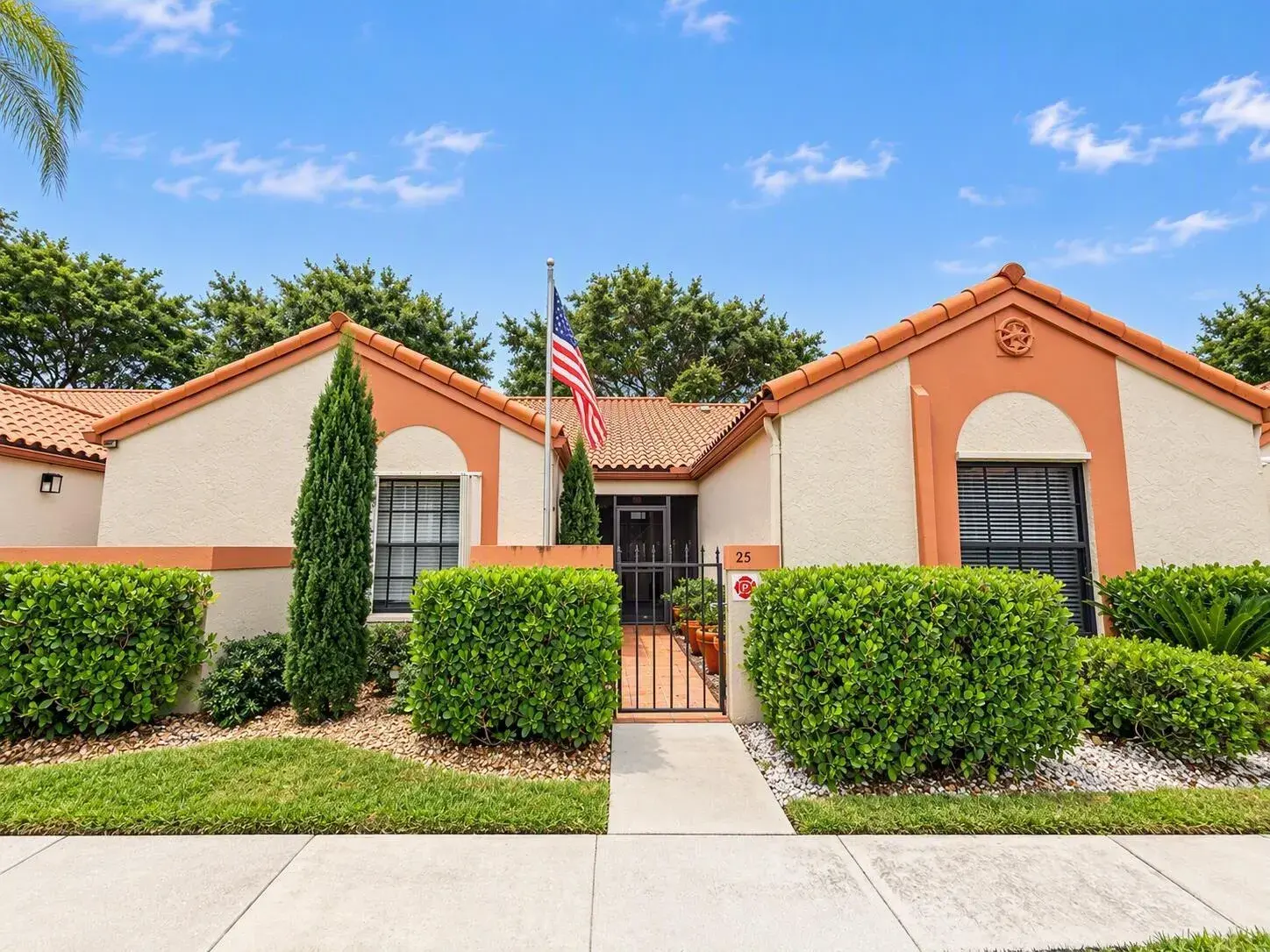 2 bedroom 2 bath Residential for sale at 25 Centennial Court, Deerfield Beach FL 33442
