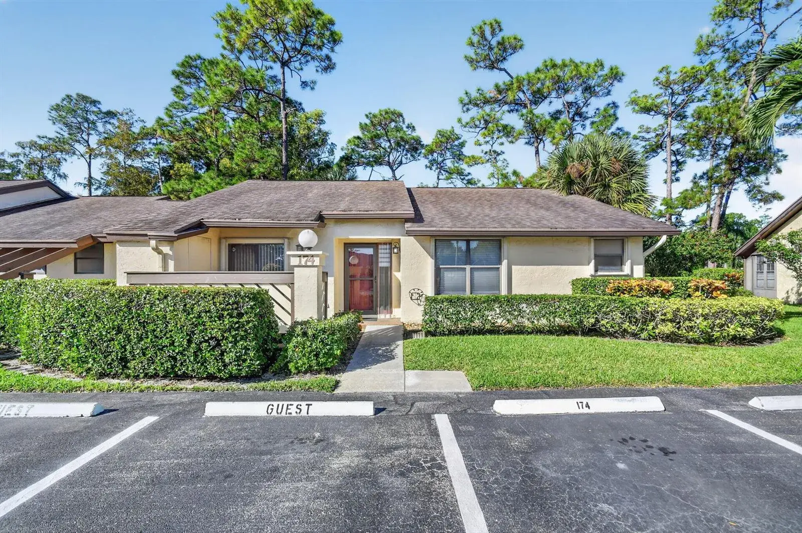 3 bedroom 2 bath Residential for sale at 174 Sarita Court, Royal Palm Beach FL 33411