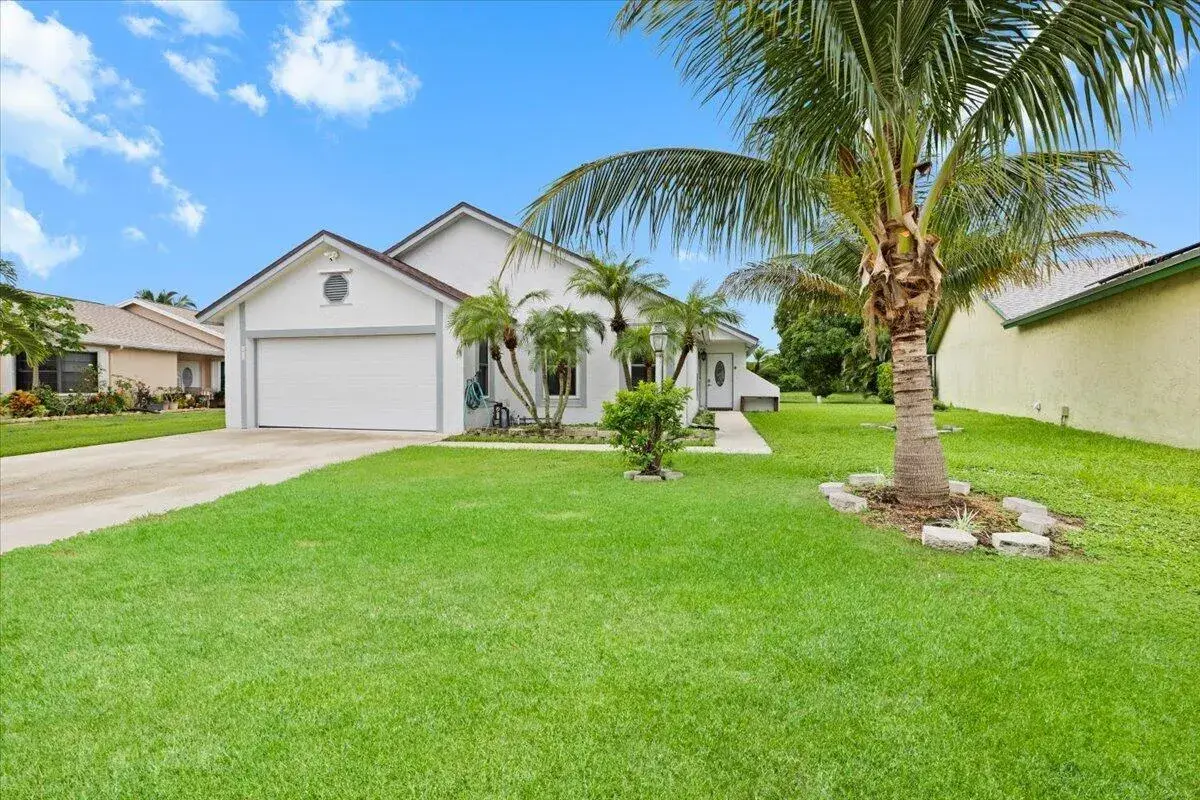 3 bedroom 2 bath Residential for sale at 4485 Brook Drive, West Palm Beach FL 33417