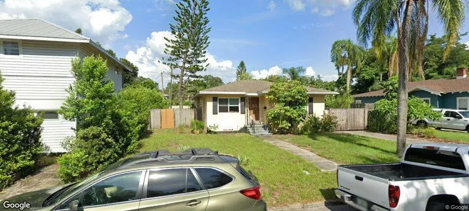 3 bedroom 2 bath Residential for sale at 2025 11th Street N, FL 33704