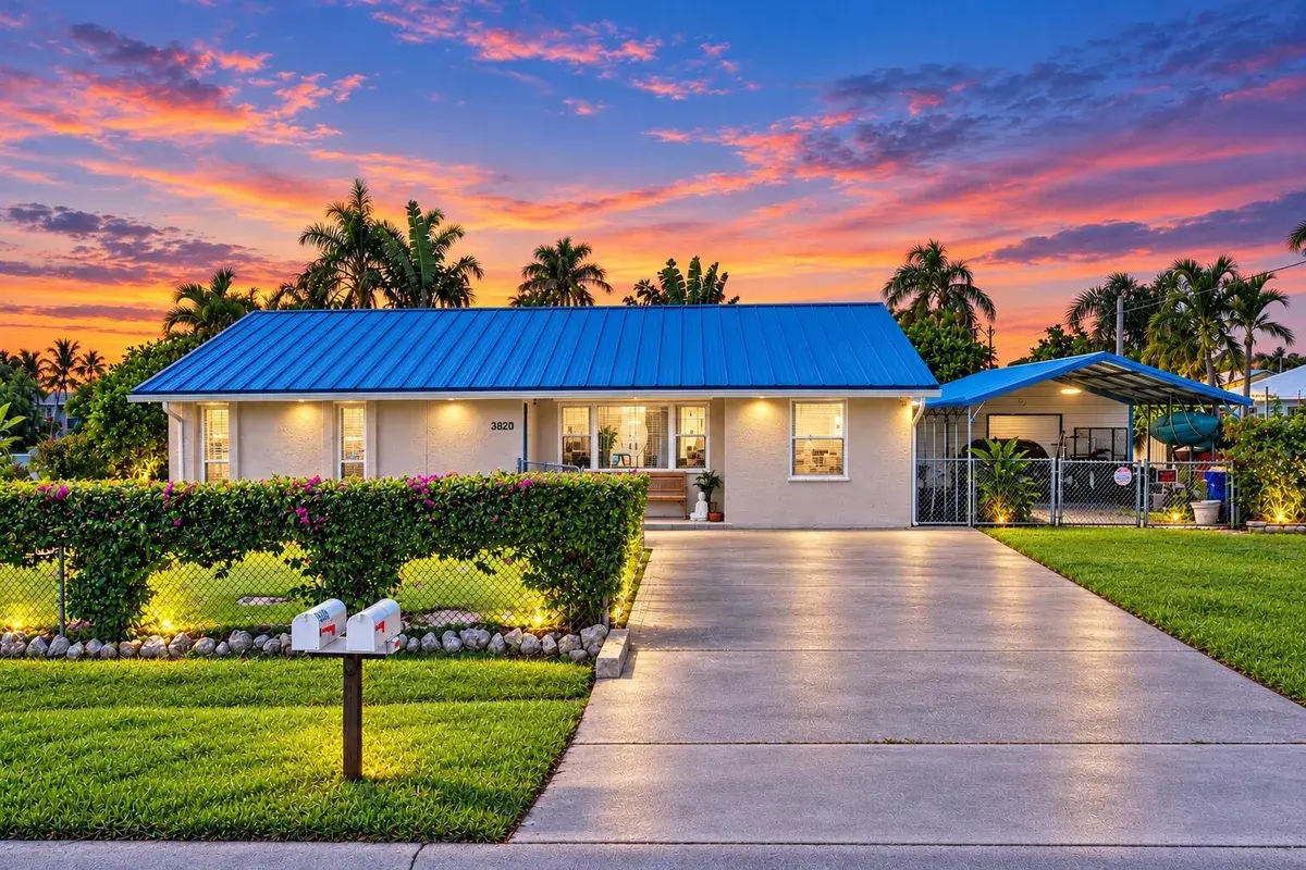 4652 SE EDISON Avenue, Stuart FL 34997