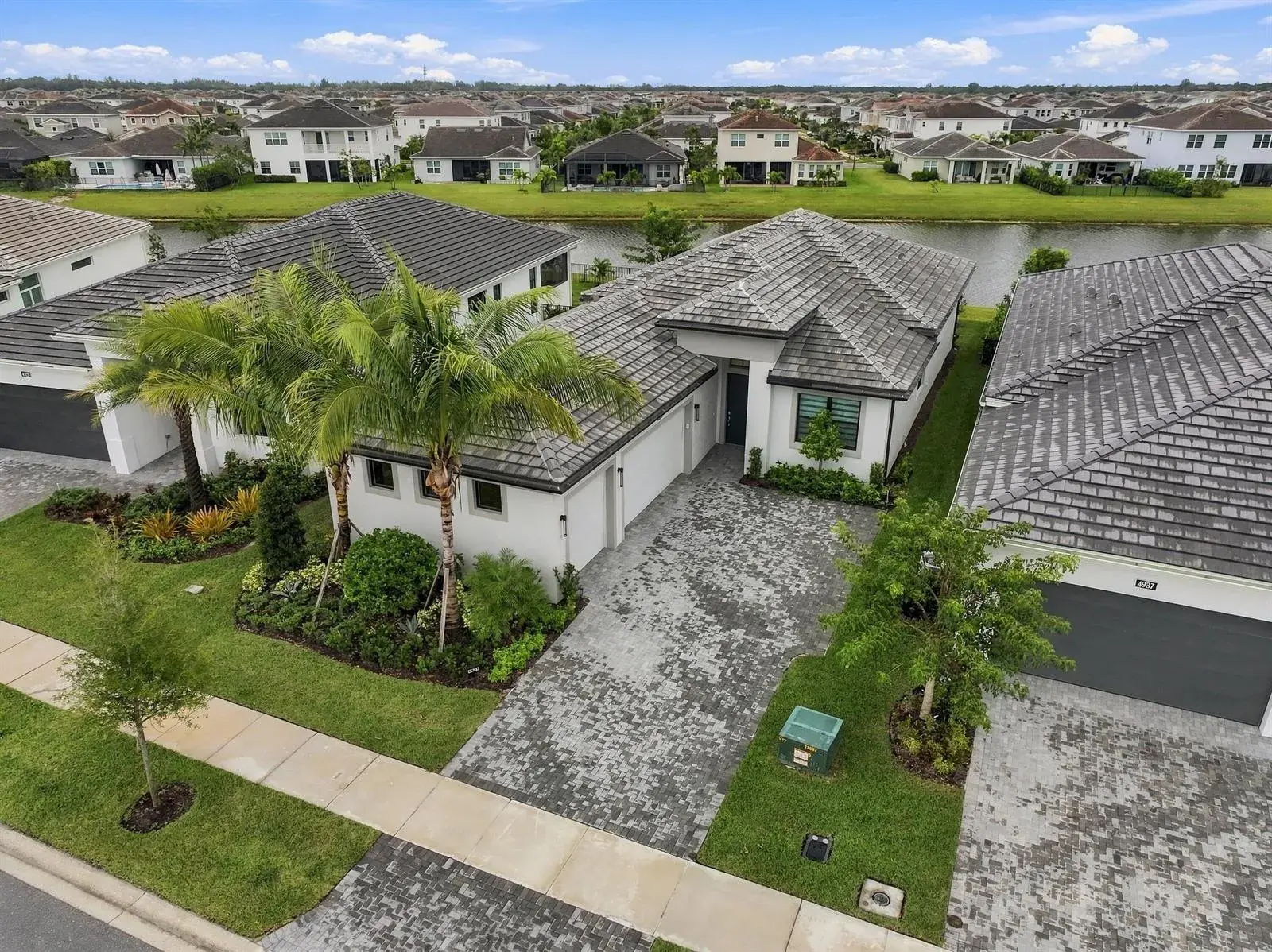 3 bedroom 3 bath Residential for sale at 4931 Rivo Alto Circle, Westlake FL 33470
