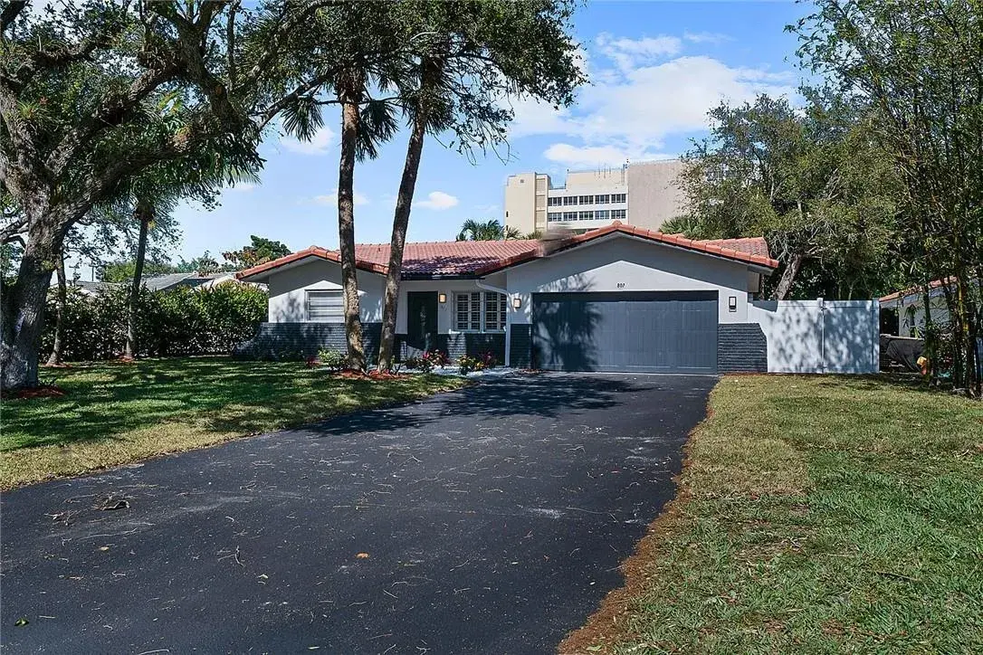 3 bedroom 2 bath Residential for sale at 807 NW 7TH Street, Boca Raton FL 33486