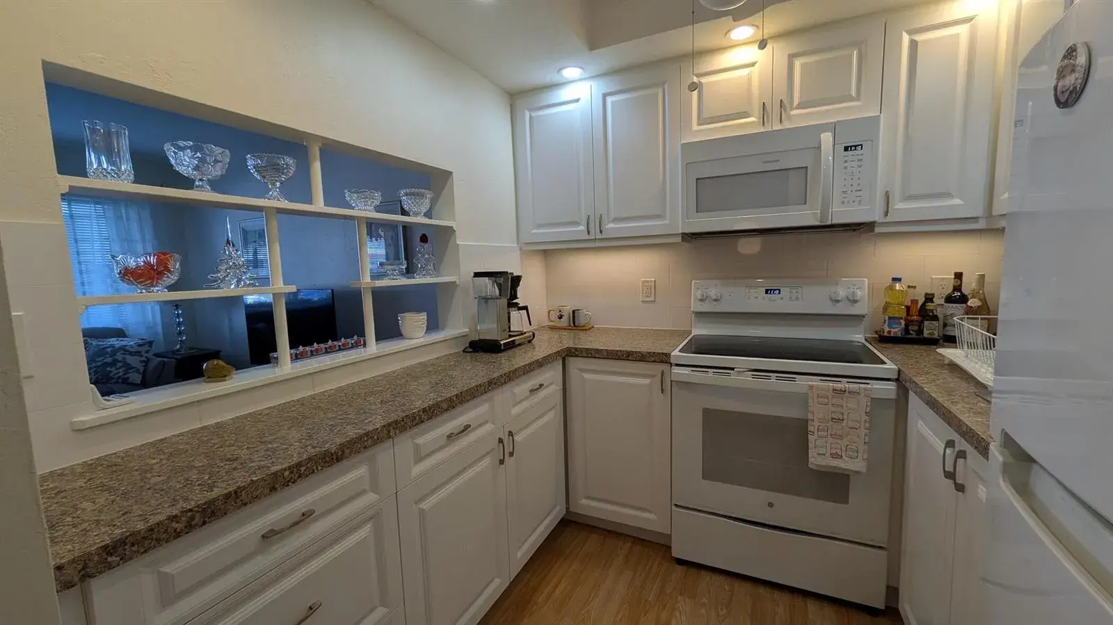 1 bedroom 1 bath Residential for sale at 2880 LAKE OSBORNE Drive # 109, FL 33461