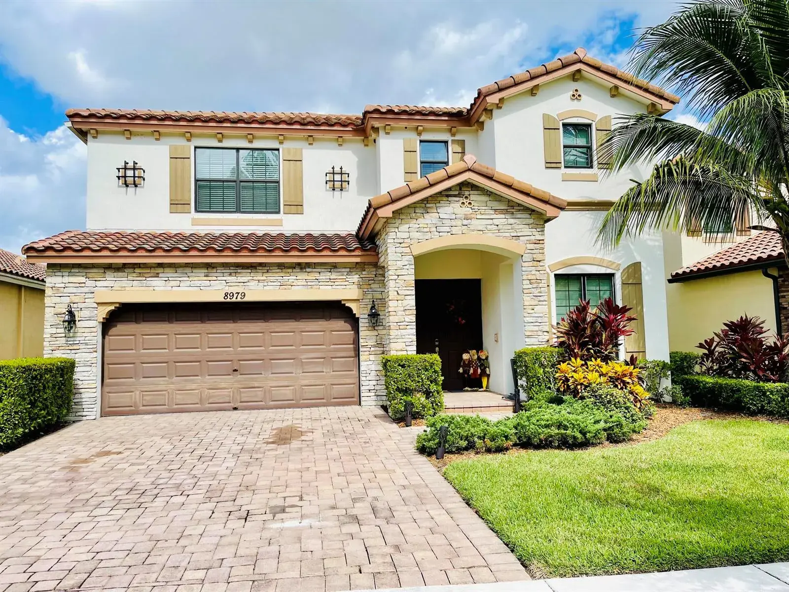4 bedroom 3 bath for sale at 8979 Gulf Run Way, Lake Worth FL 33467
