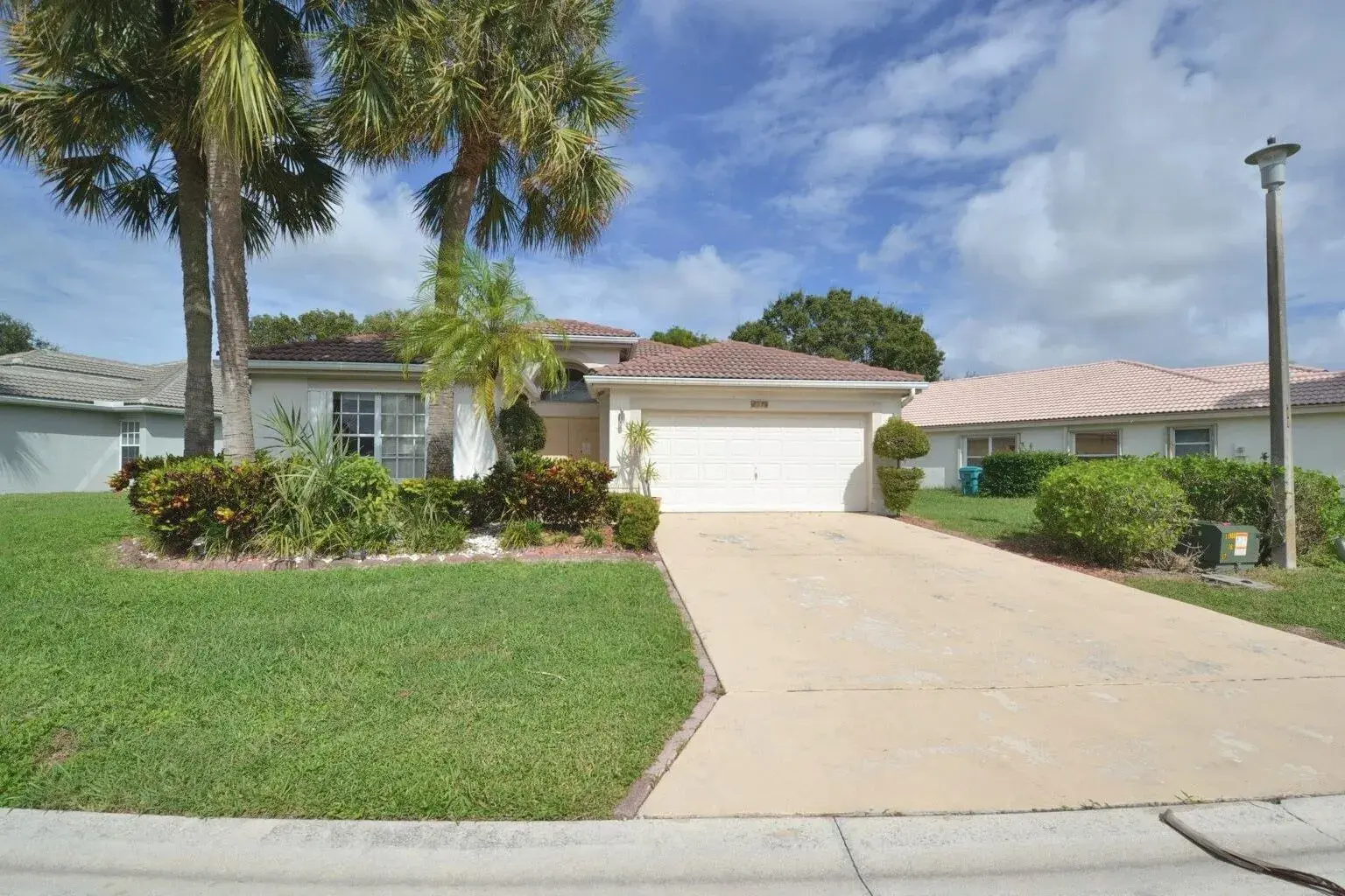 3 bedroom 2 bath Residential for sale at 8179 WHITE ROCK Circle, Boynton Beach FL 33436