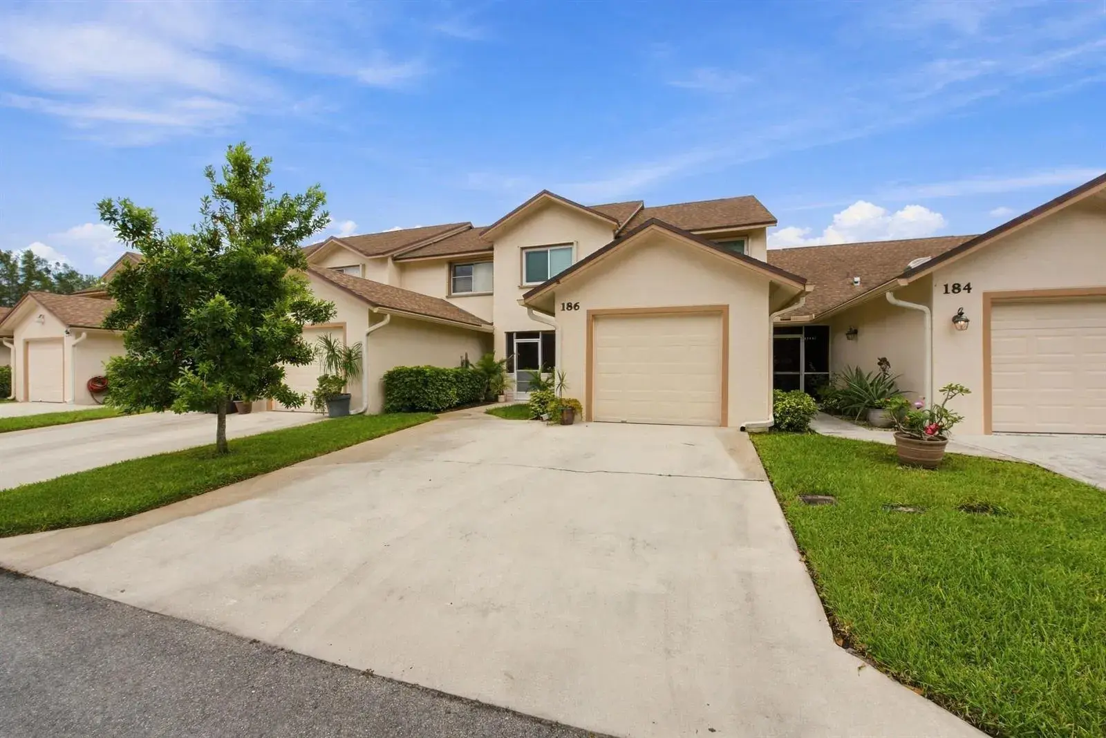 186 PAR Drive # 186, Royal Palm Beach FL 33411